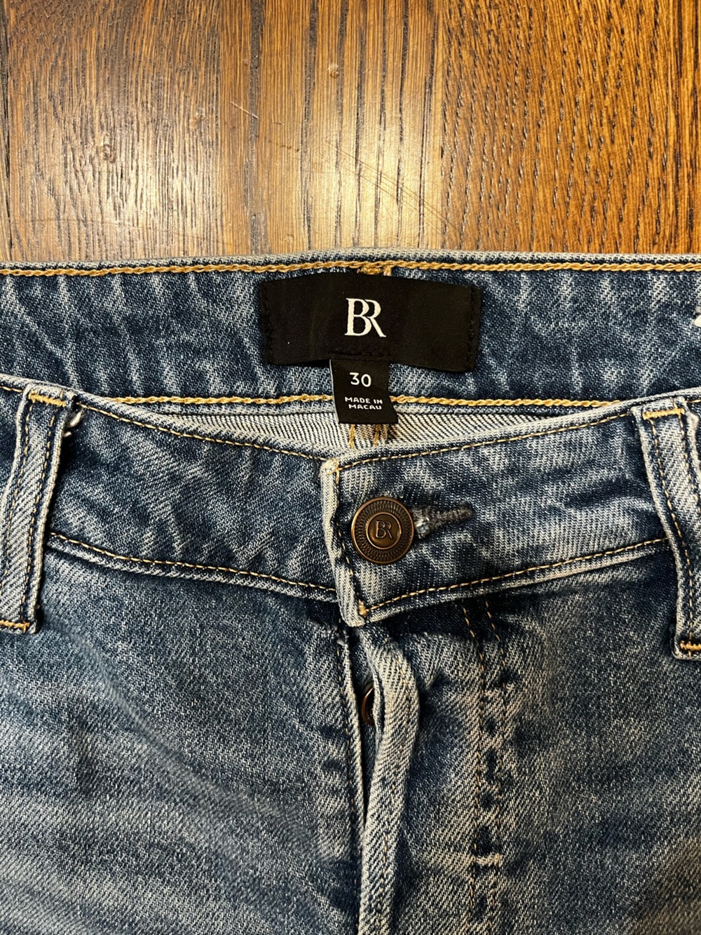 Banana Republic Faded Light Blue Relaxed Jeans - Picture 2 of 3